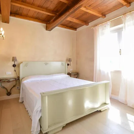 Holiday home Gorgeous In With Kitchen *
